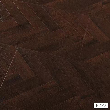 F722
